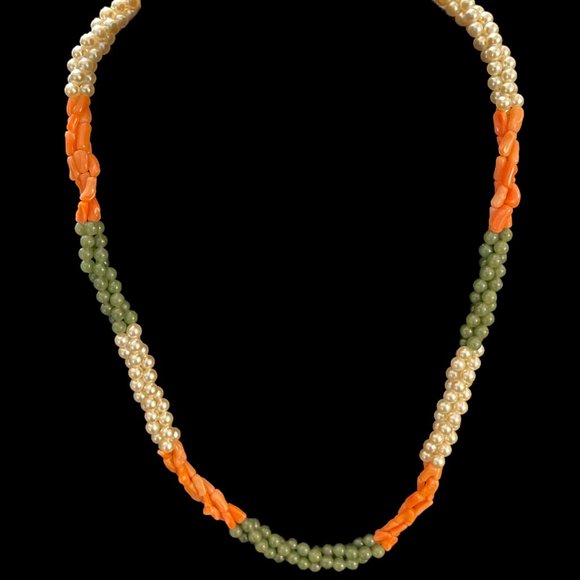 Vintage Coral, Jade & Pearl necklace and earrings - Picture 13 of 15